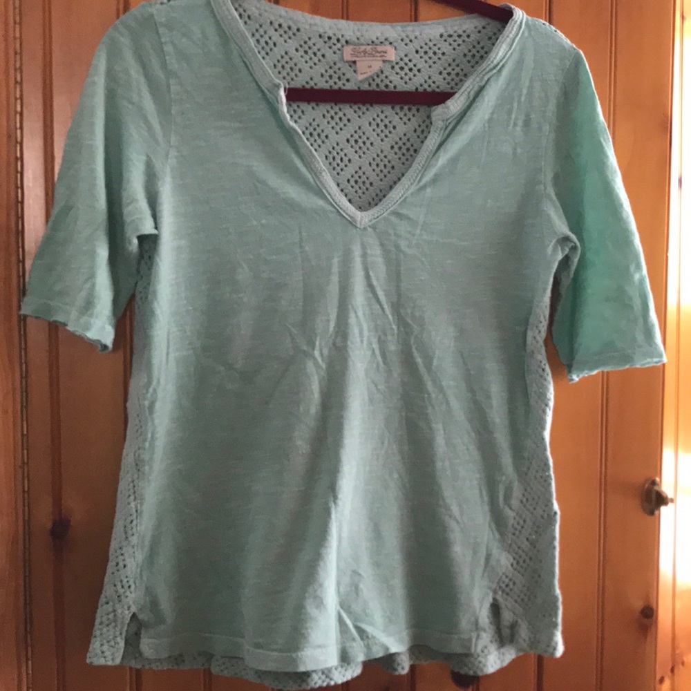 Three-quarter length sleeve top with crochet back